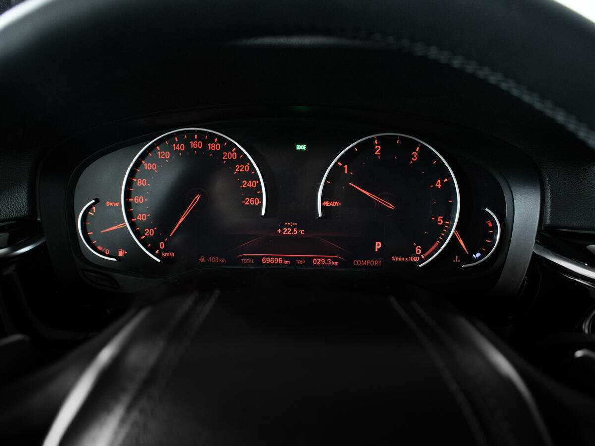 BMW 5 серии 520d xDrive, 2018 Фото №11