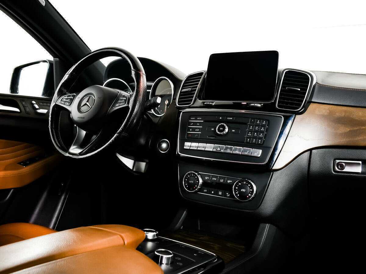 Mercedes-Benz GLE Coupe 400, 2016 Фото №9