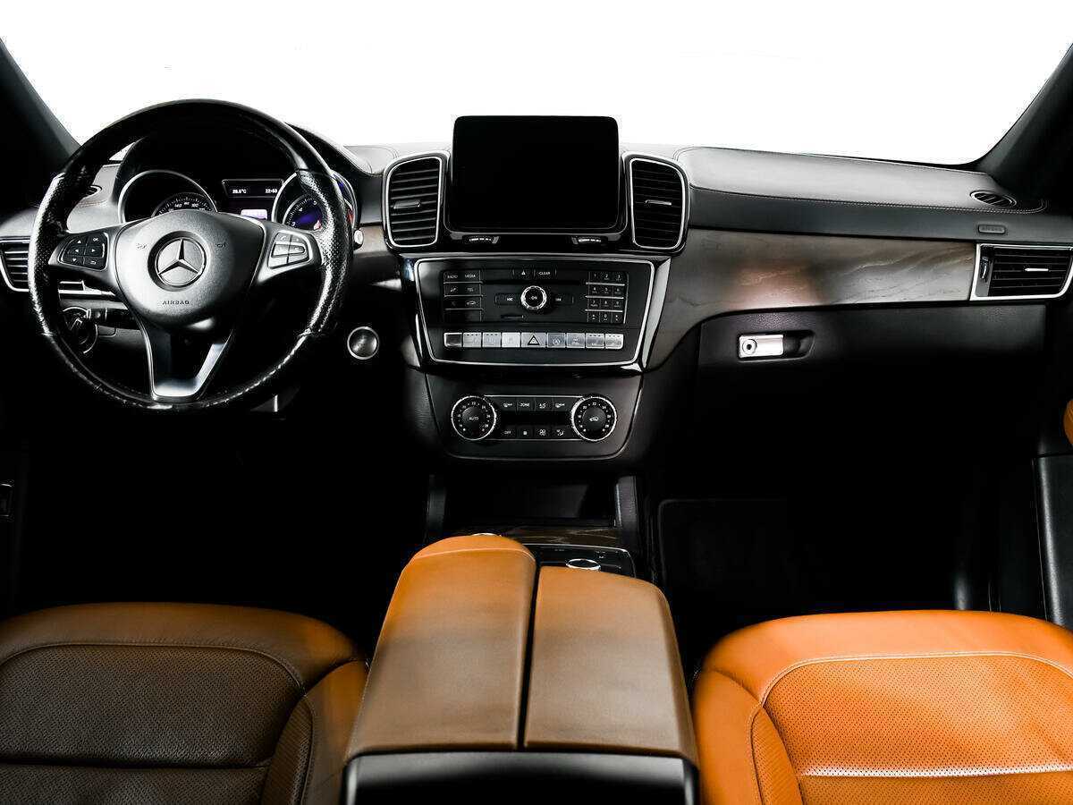 Mercedes-Benz GLE Coupe 400, 2016 Фото №11