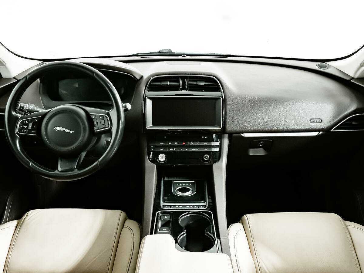 Jaguar F-Pace, 2016 Фото №11