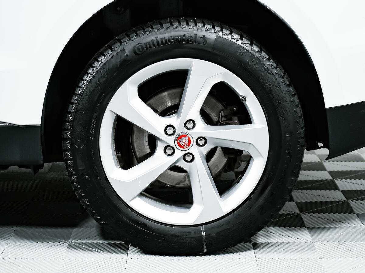 Jaguar F-Pace, 2016 Фото №14