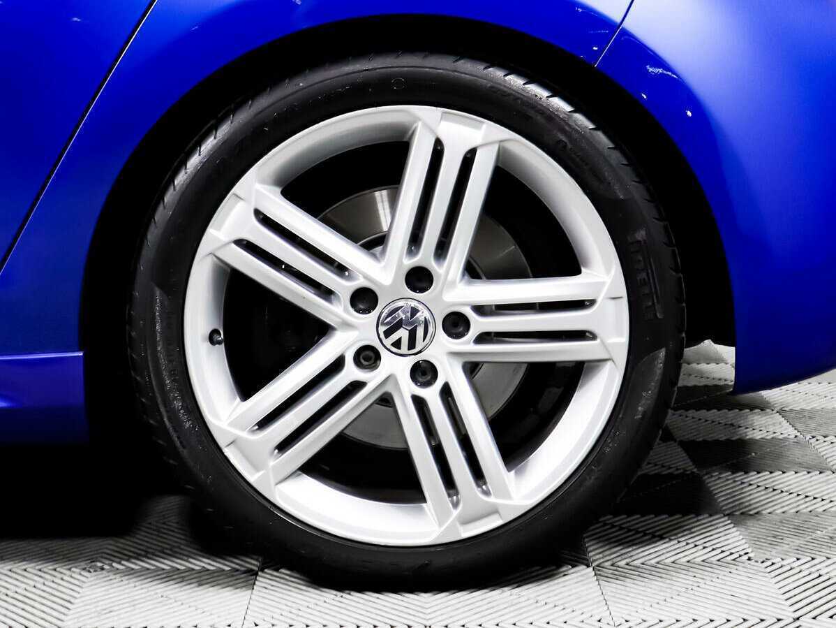 Volkswagen Golf R, 2012 Фото №14