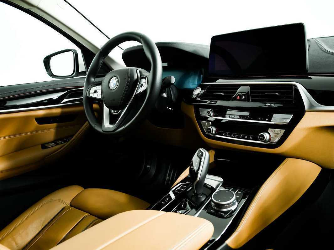 BMW 5 серии 520i, 2021 Фото №9