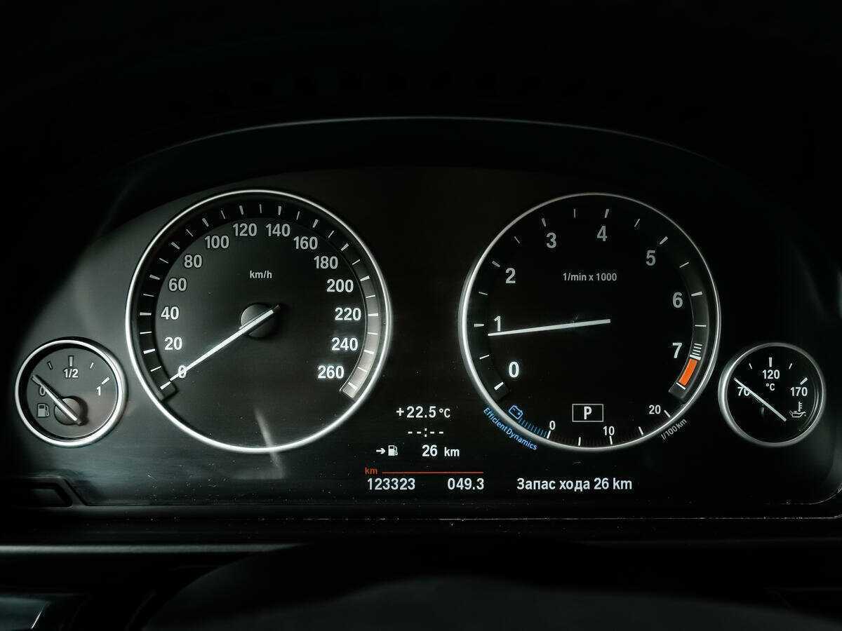 BMW 5 серии 528i, 2010 Фото №10