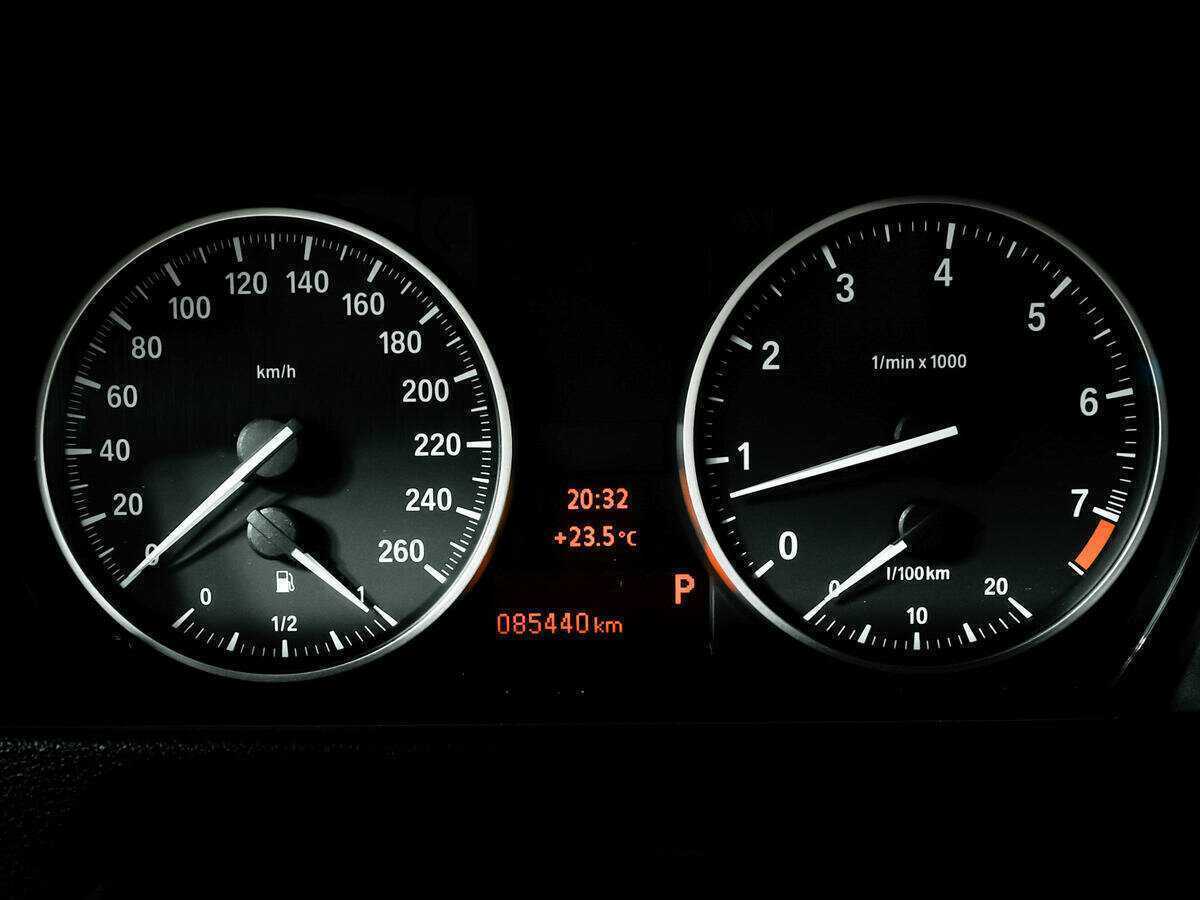 BMW X1 28i, 2011 Фото №10