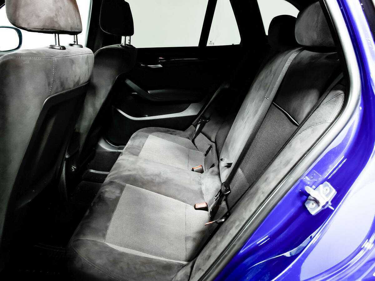 BMW X1 28i, 2011 Фото №12