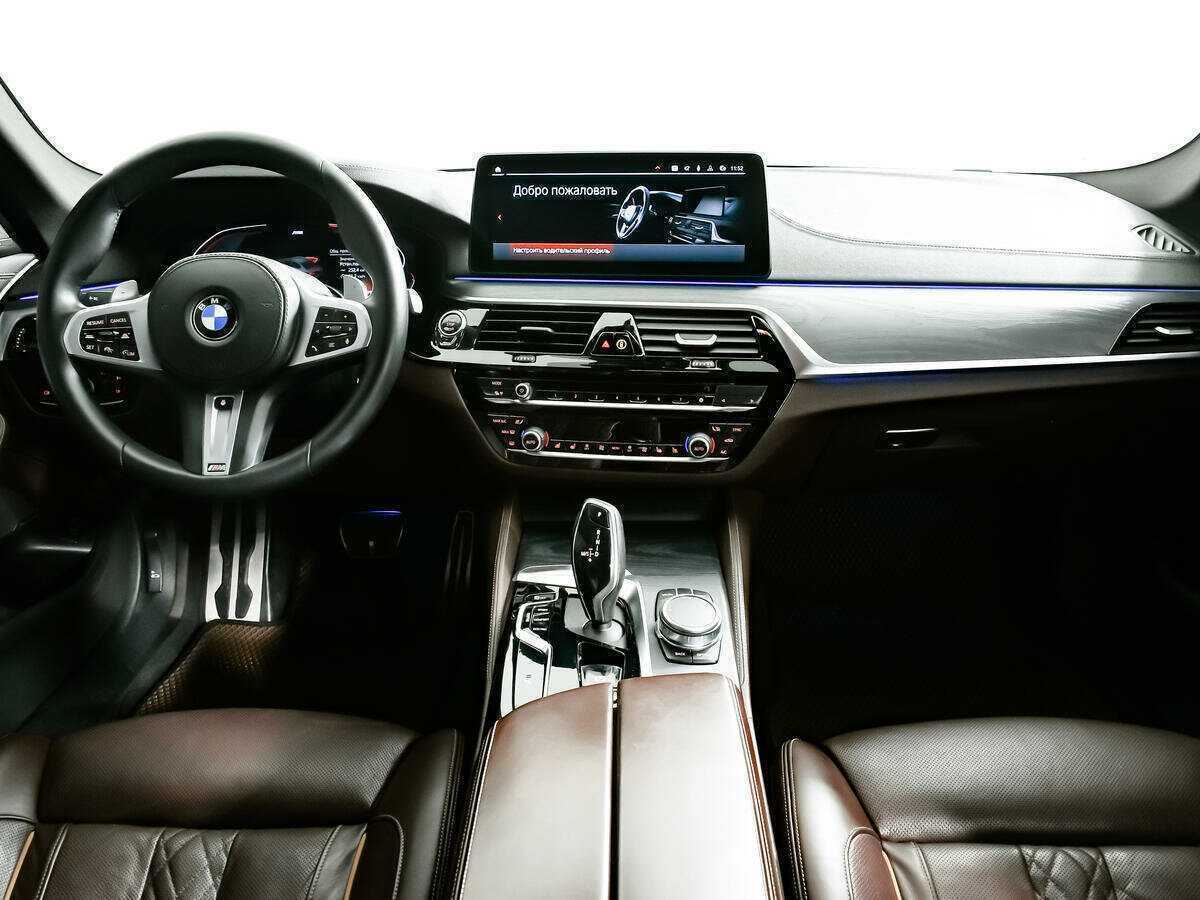 BMW 5 серии 530d xDrive, 2020 Фото №11