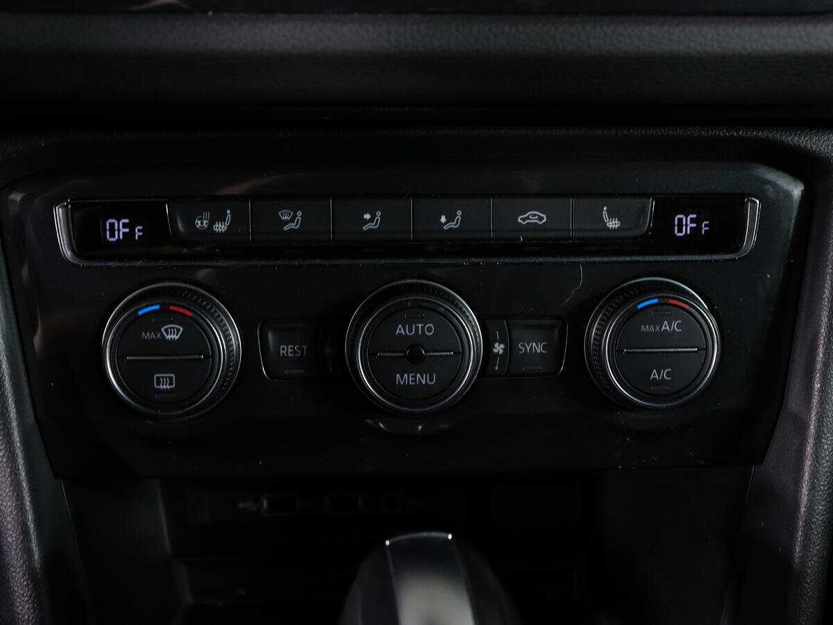 Volkswagen Tiguan, 2020 Фото №21