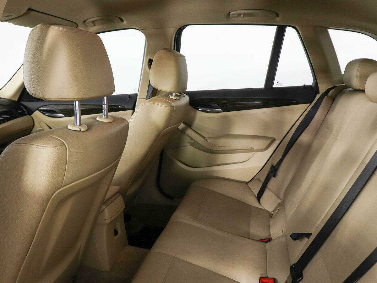 BMW X1 25i, 2010 Фото №13