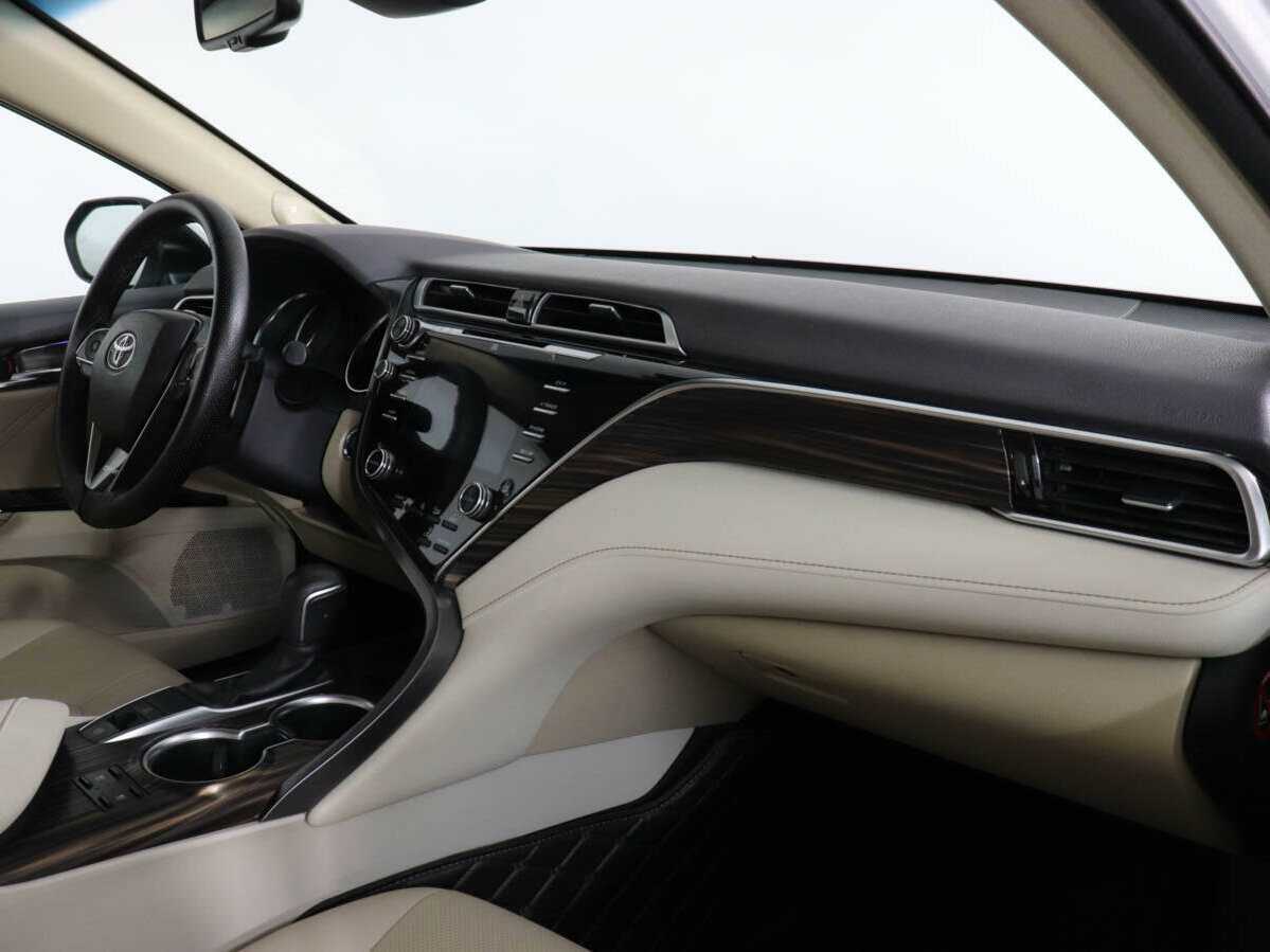 Toyota Camry, 2019 Фото №10