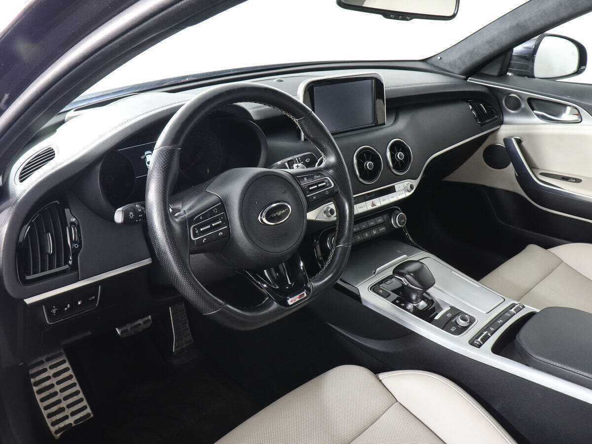 Kia Stinger, 2018 Фото №9