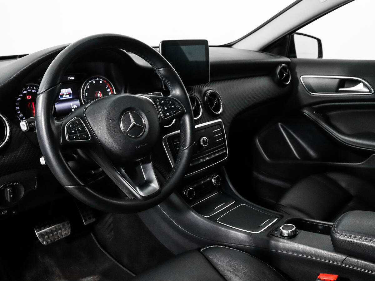 Mercedes-Benz GLA 250, 2017 Фото №9