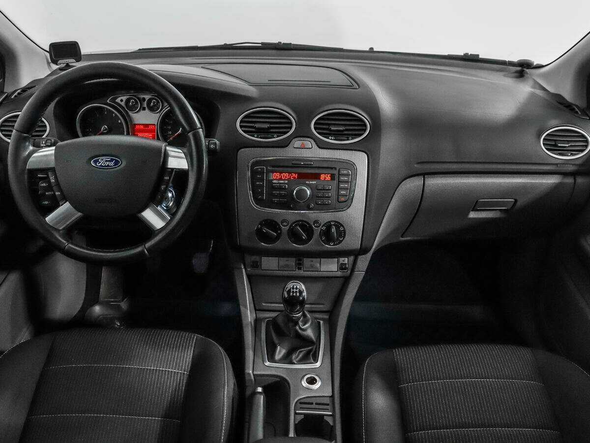 Ford Focus, 2011 Фото №12