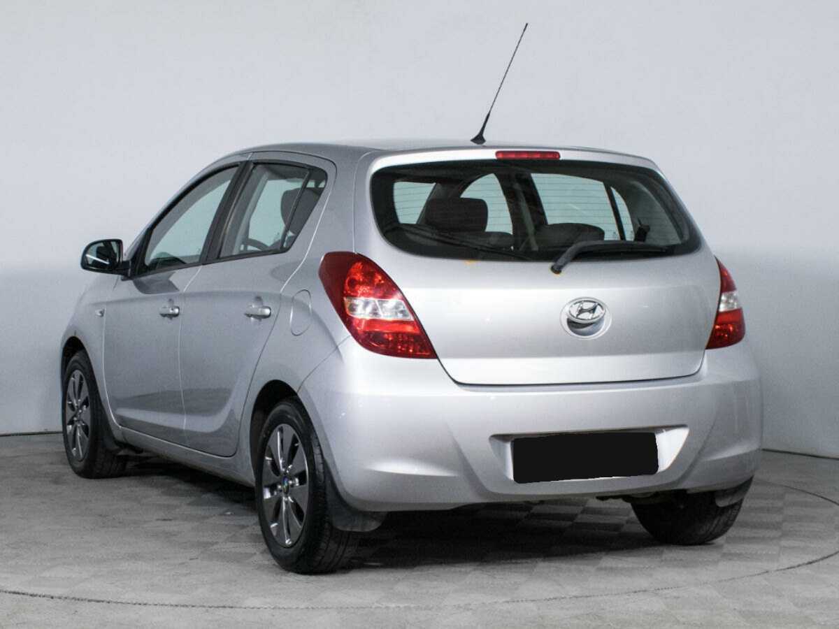 Hyundai i20, 2010 Фото №7