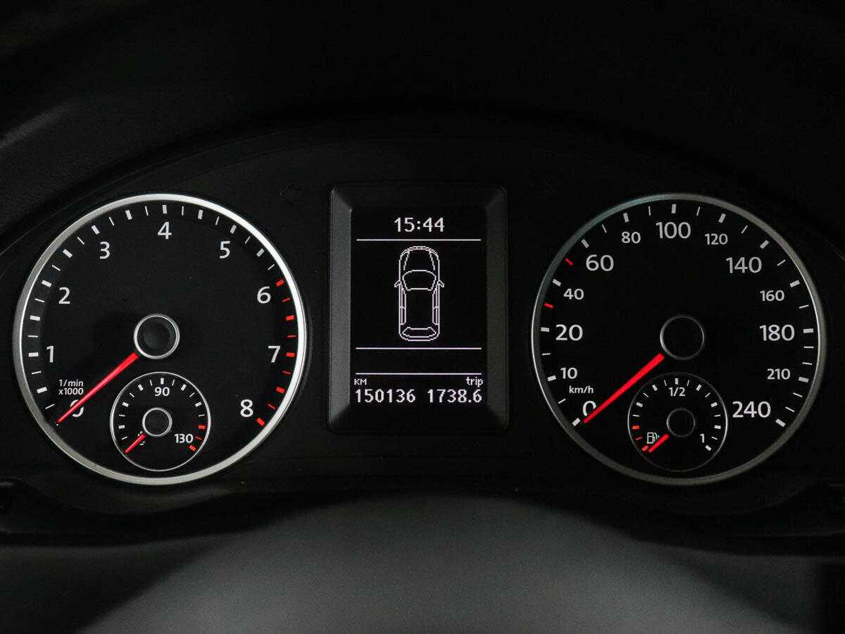 Volkswagen Tiguan, 2011 Фото №9