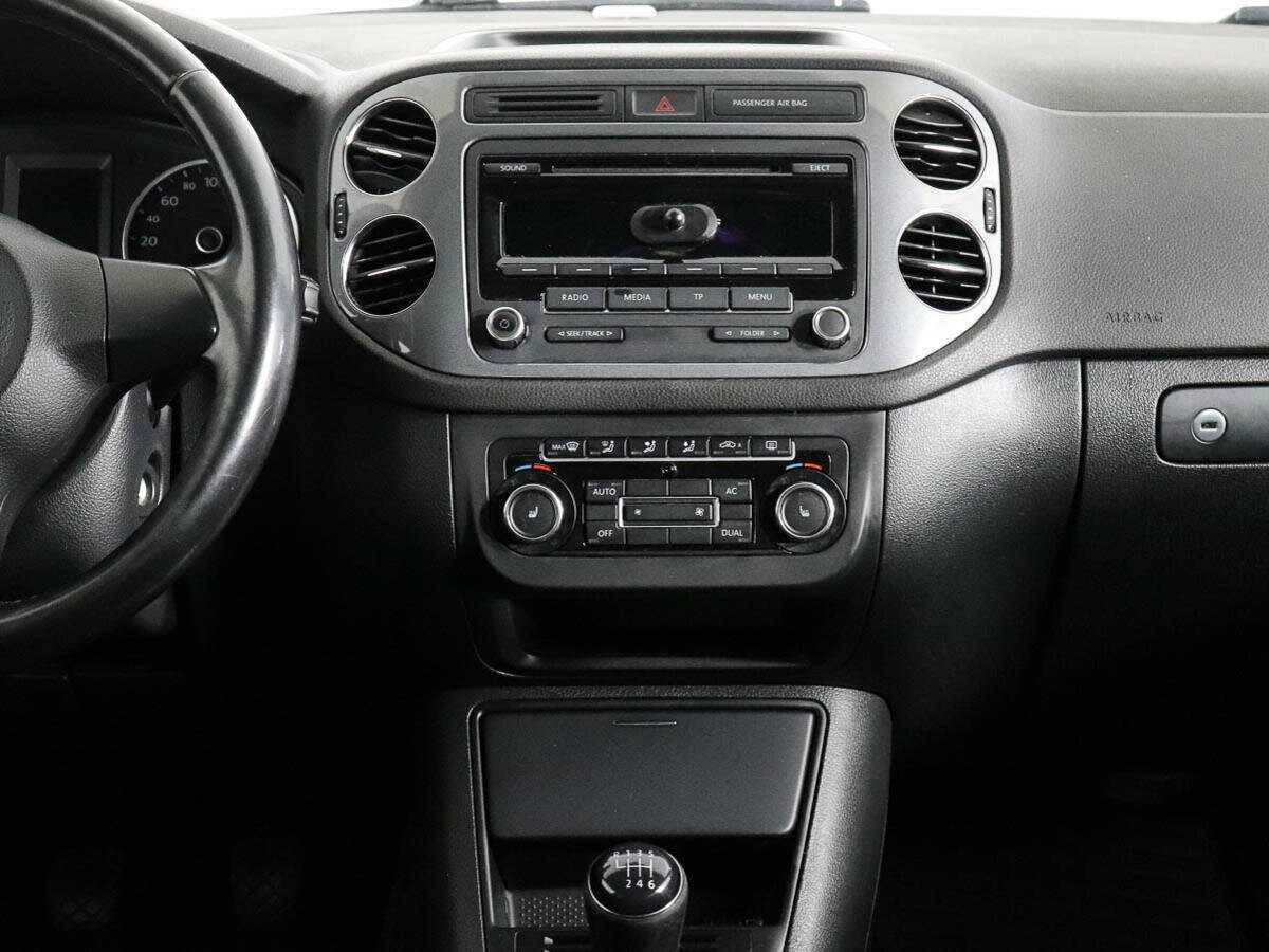 Volkswagen Tiguan, 2011 Фото №11