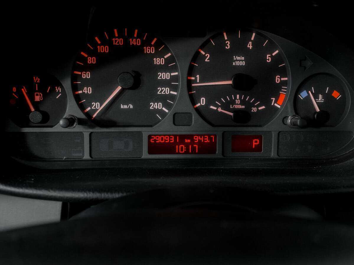 BMW 3 серии 316i, 2004 Фото №11