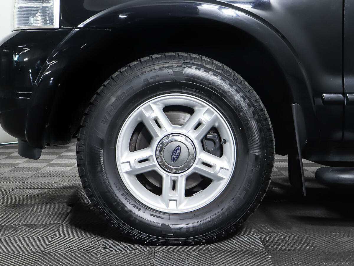 Ford Explorer, 2002 Фото №23