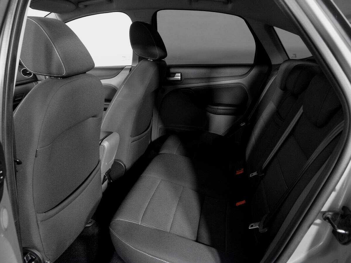 Ford Focus, 2010 Фото №10