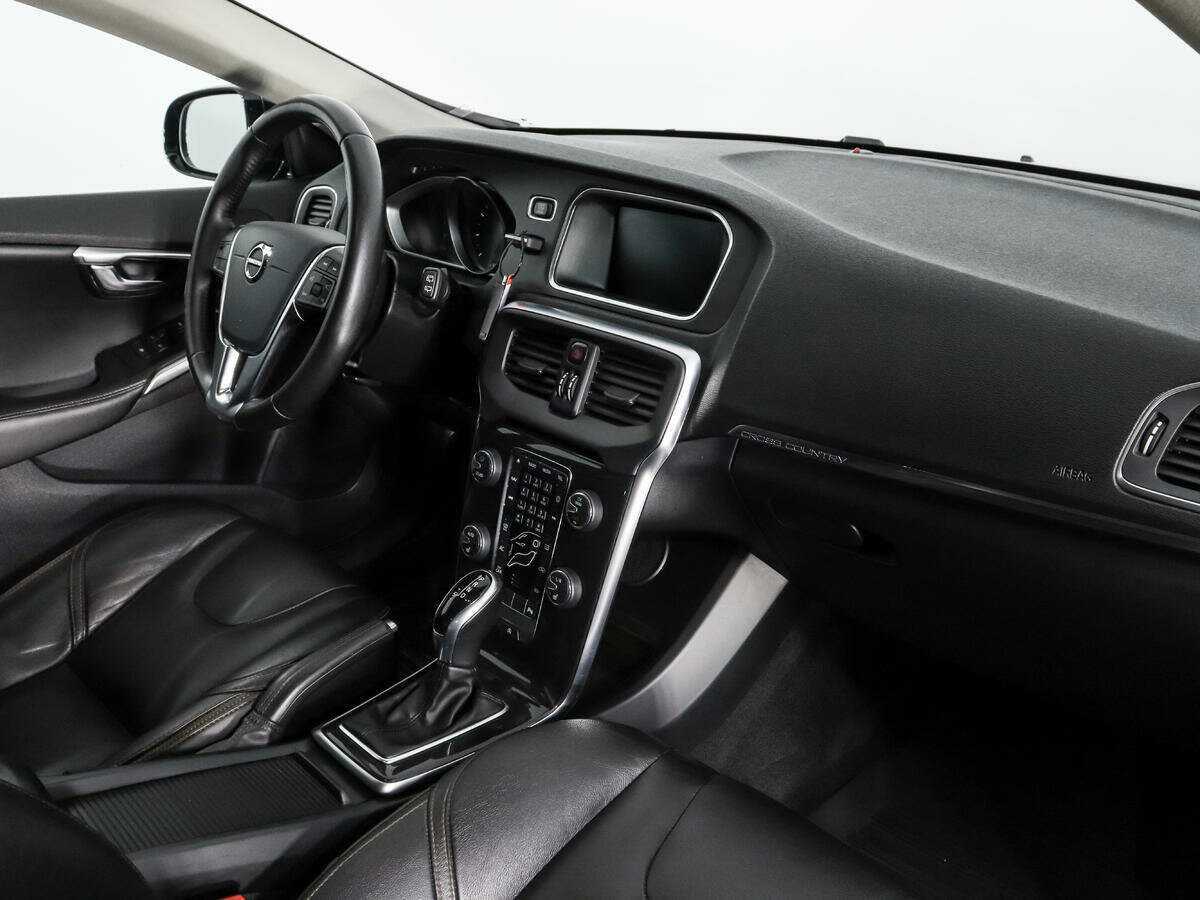 Volvo V40 Cross Country, 2017 Фото №12
