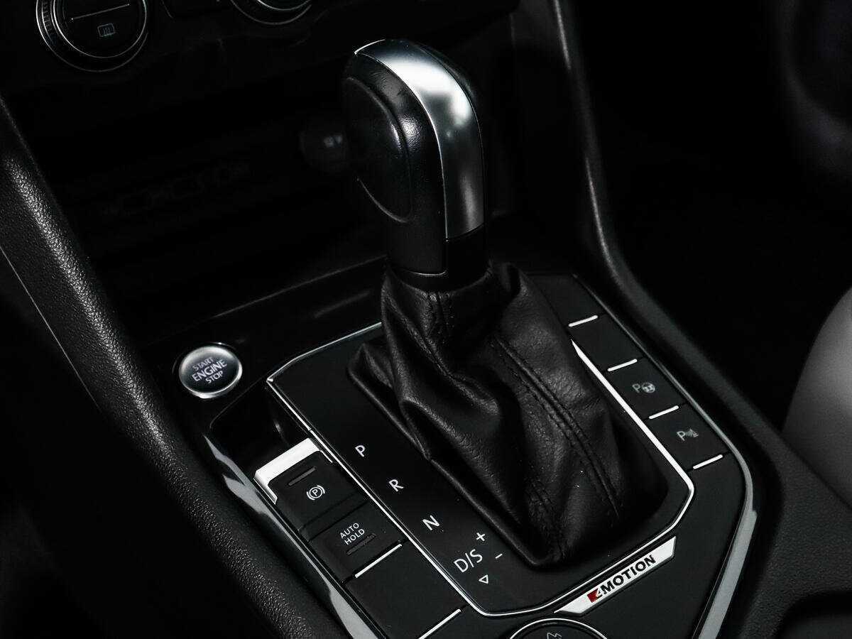 Volkswagen Tiguan, 2019 Фото №10