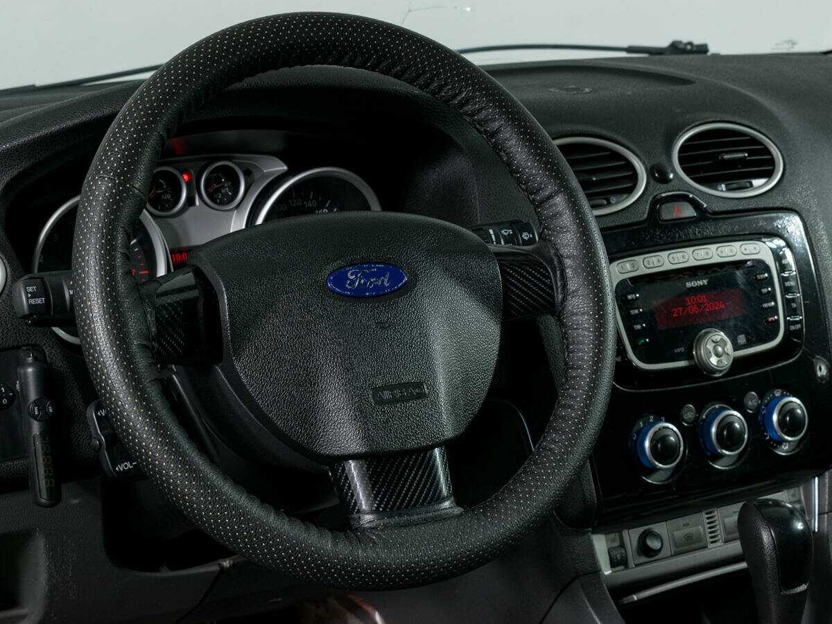 Ford Focus, 2010 Фото №13