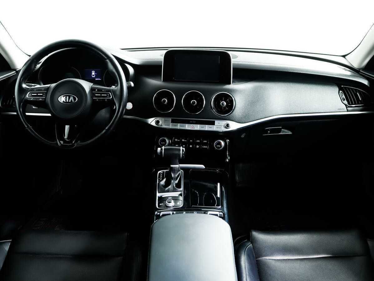 Kia Stinger, 2018 Фото №11