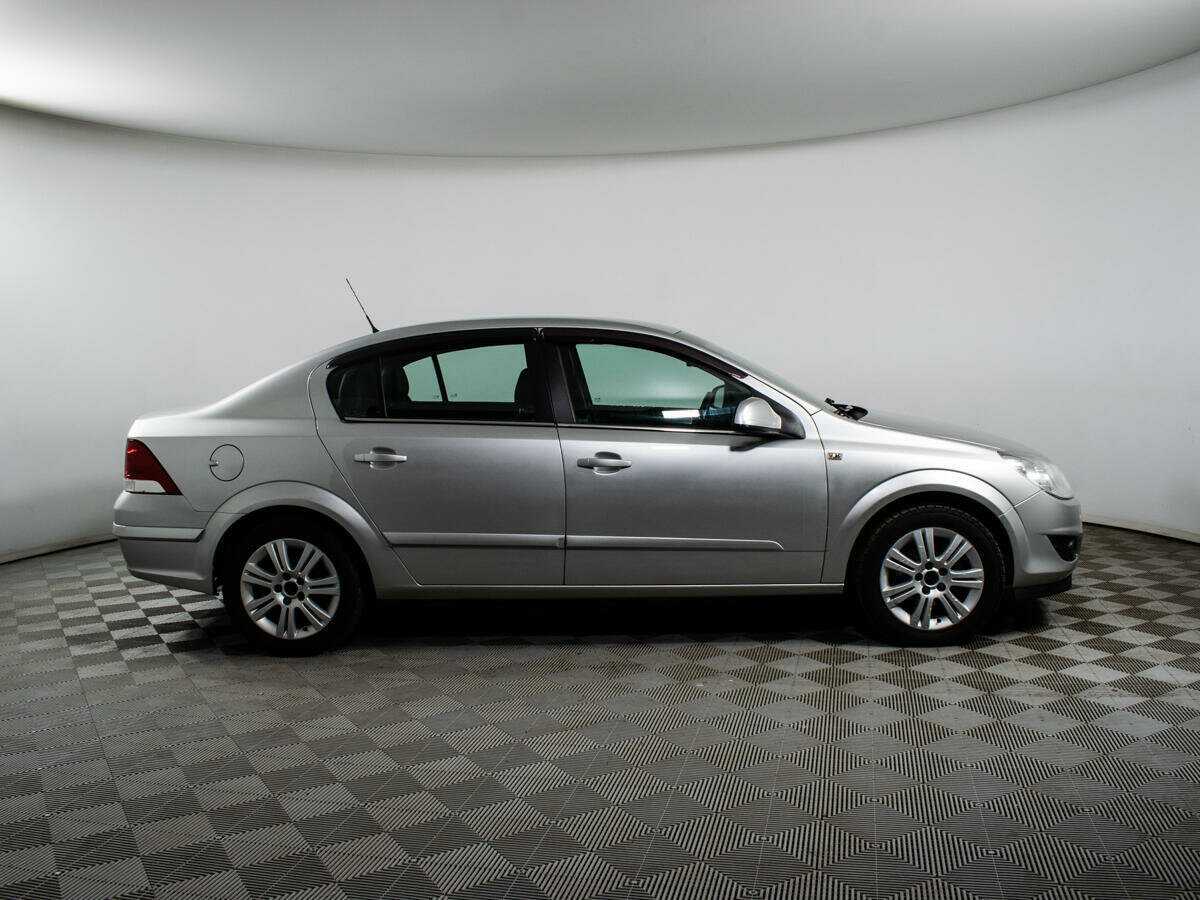 Opel Astra, 2010 - 127 186 км. | Фото №4