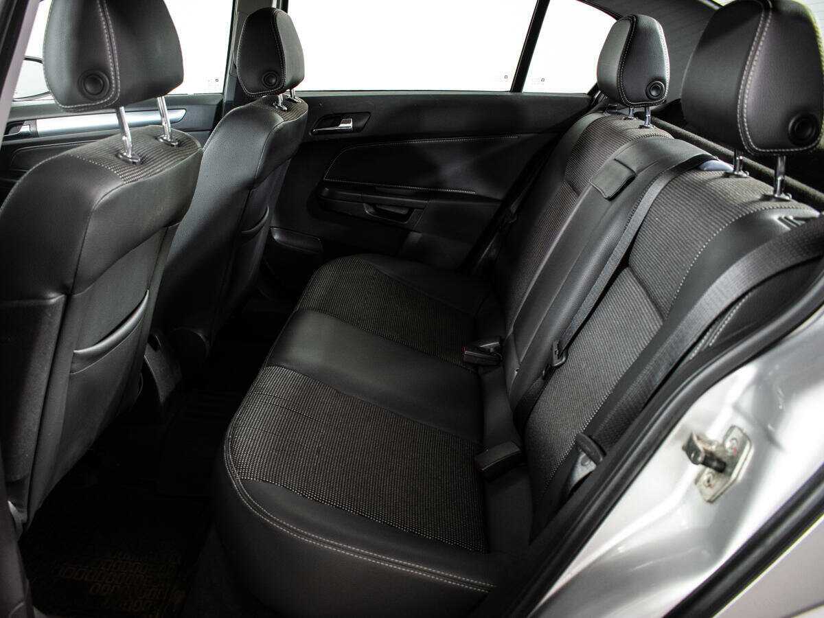 Opel Astra, 2010 Фото №10