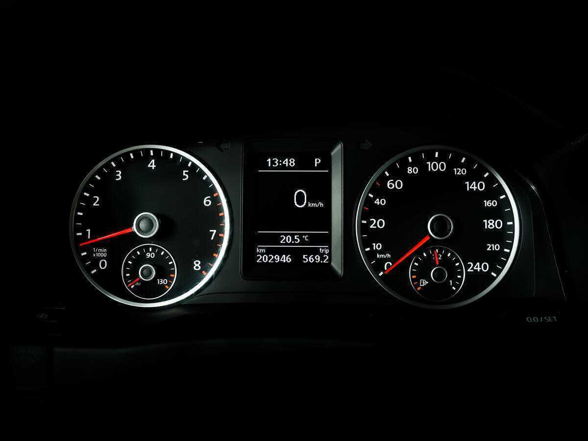 Volkswagen Tiguan, 2010 - 202 940 км. | Фото №8