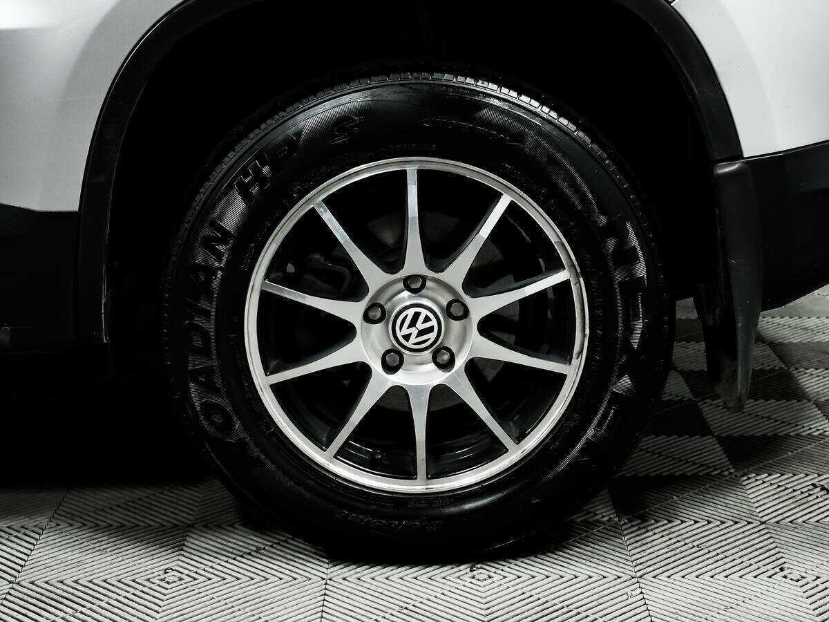 Volkswagen Tiguan, 2010 Фото №12