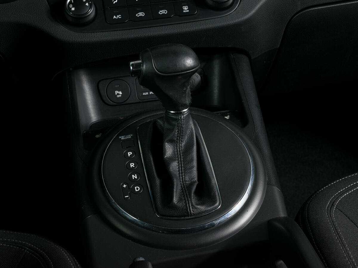 Kia Sportage, 2010 Фото №15