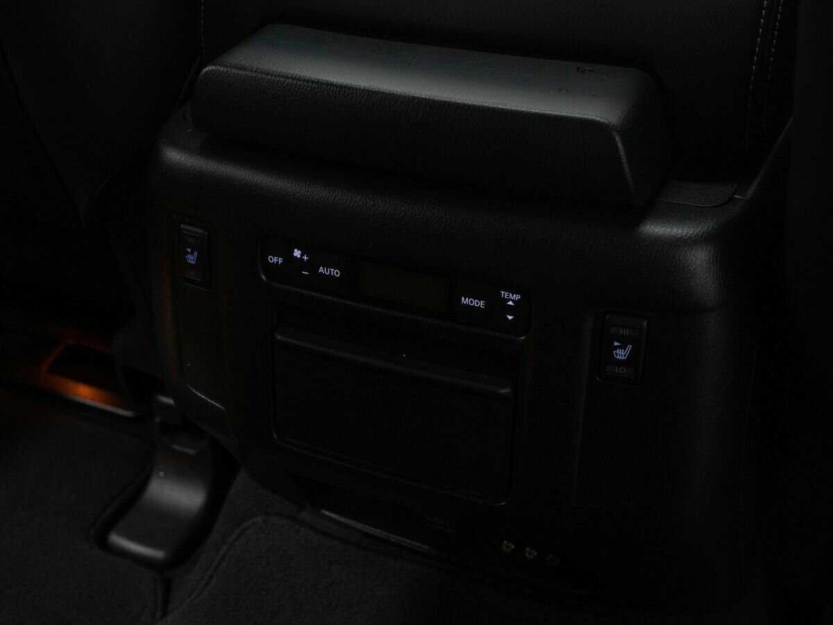 Infiniti QX80, 2017 Фото №12