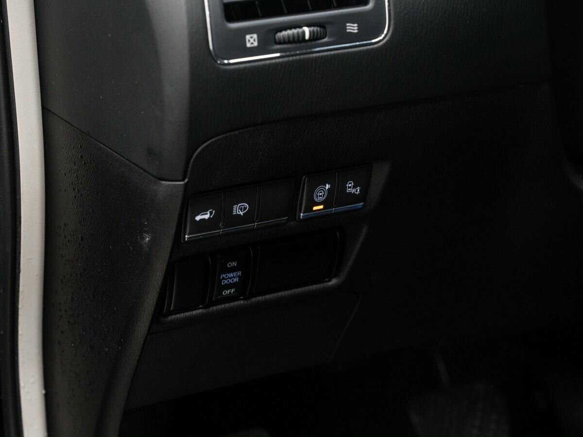 Infiniti QX80, 2017 Фото №20