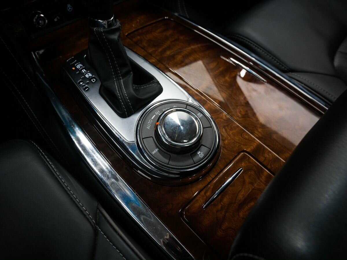 Infiniti QX80, 2017 Фото №24