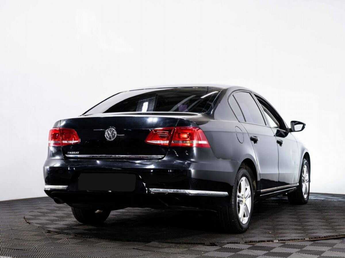 Volkswagen Passat, 2011 - 117 000 км. | Фото №6