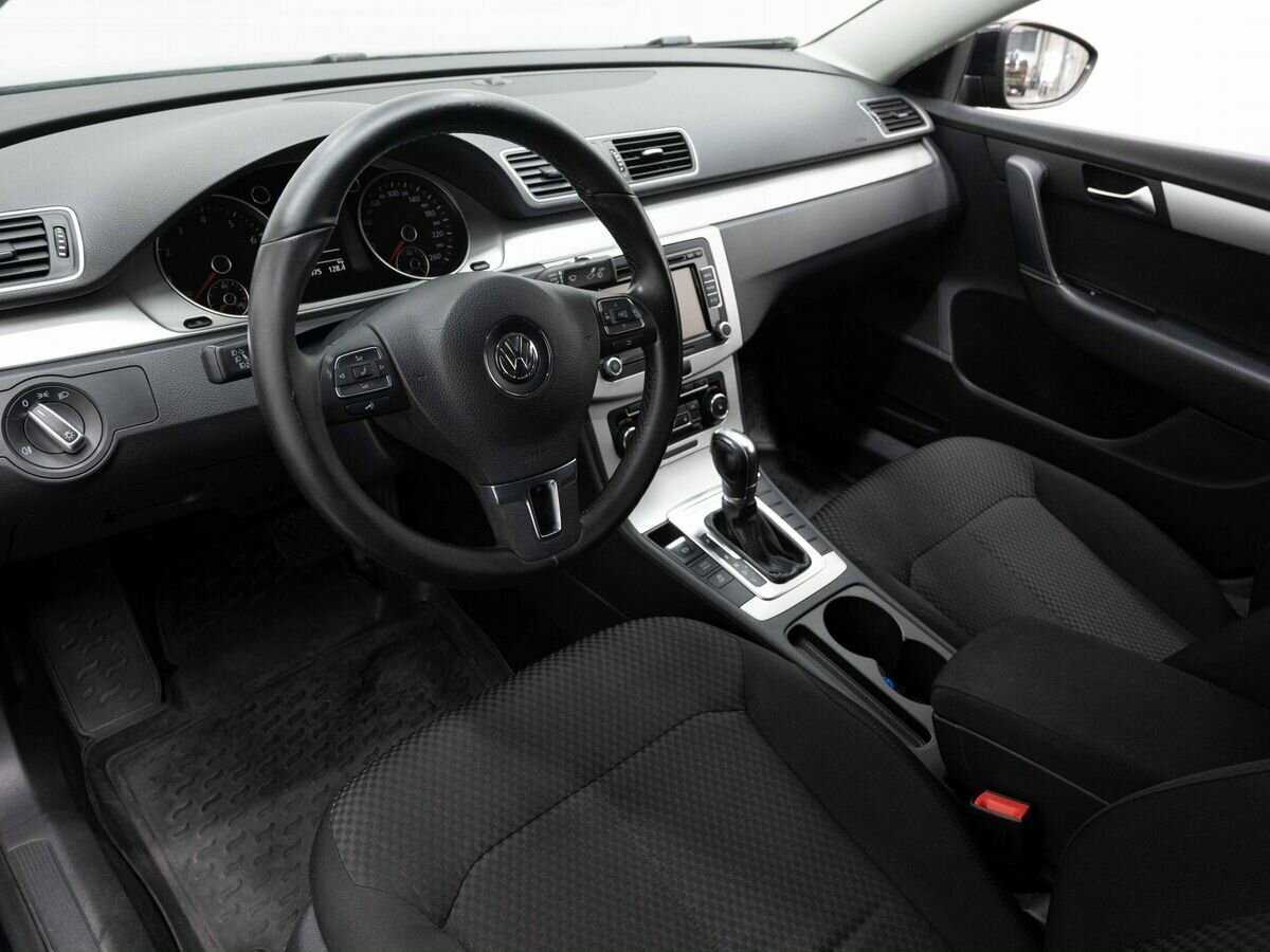 Volkswagen Passat, 2011 Фото №9