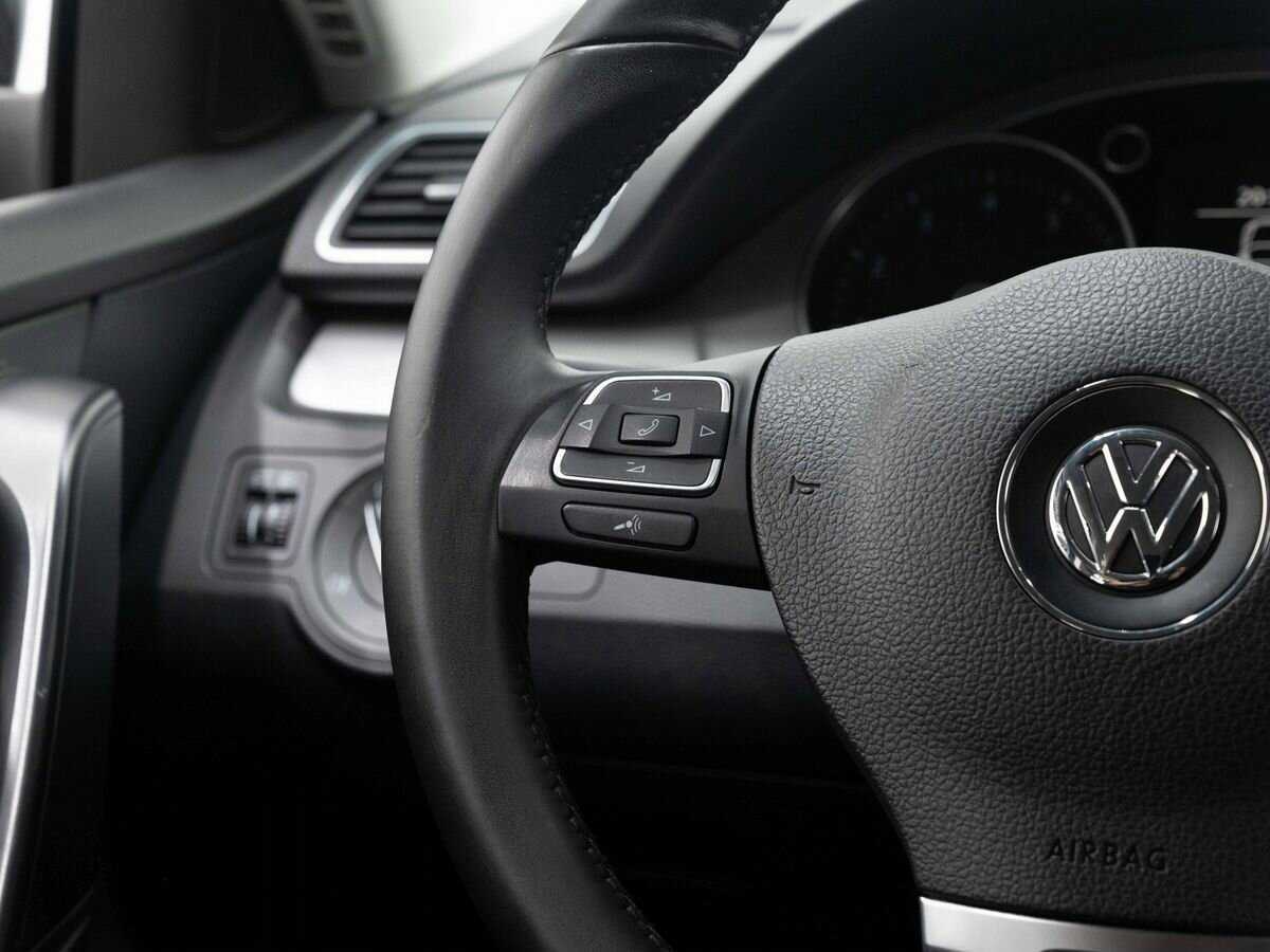 Volkswagen Passat, 2011 Фото №17