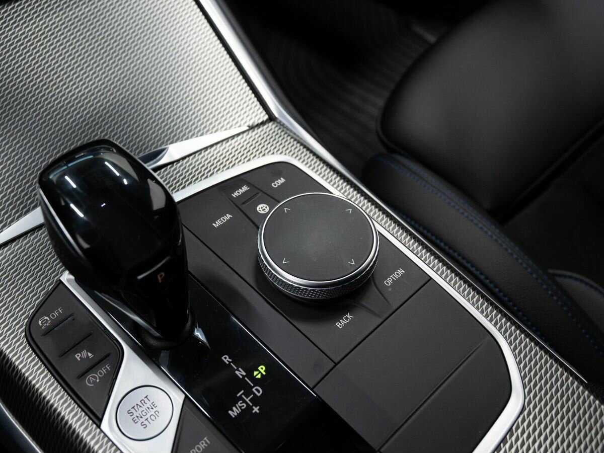 BMW 3 серии 320i xDrive, 2020 Фото №23