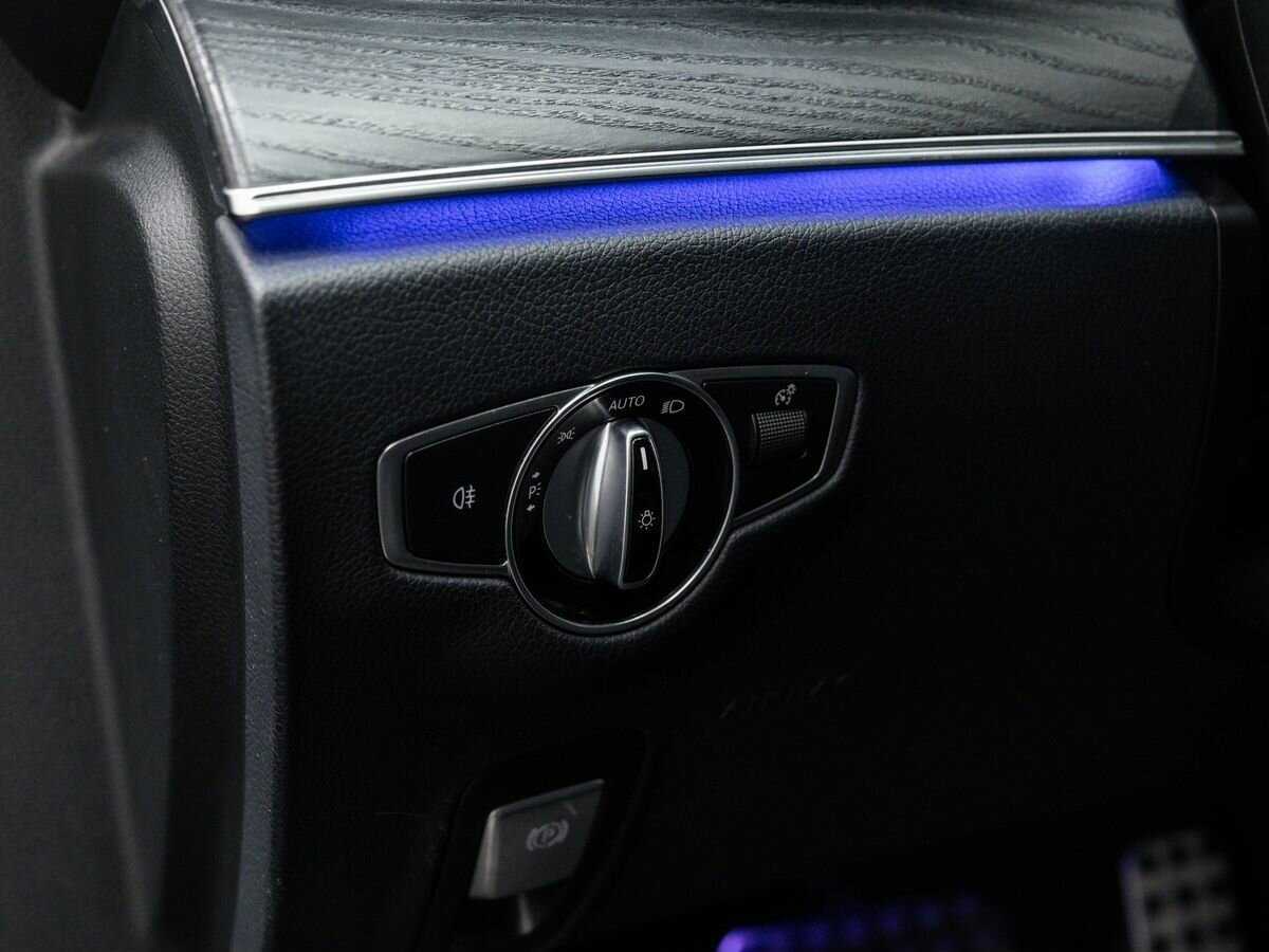 Mercedes-Benz E-Класс 220 d, 2021 Фото №16