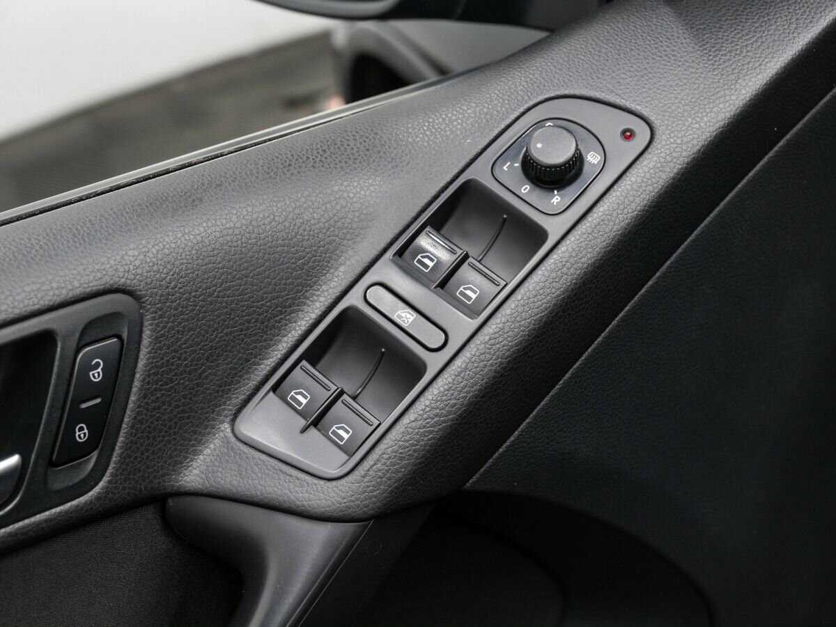 Volkswagen Tiguan, 2013 Фото №16