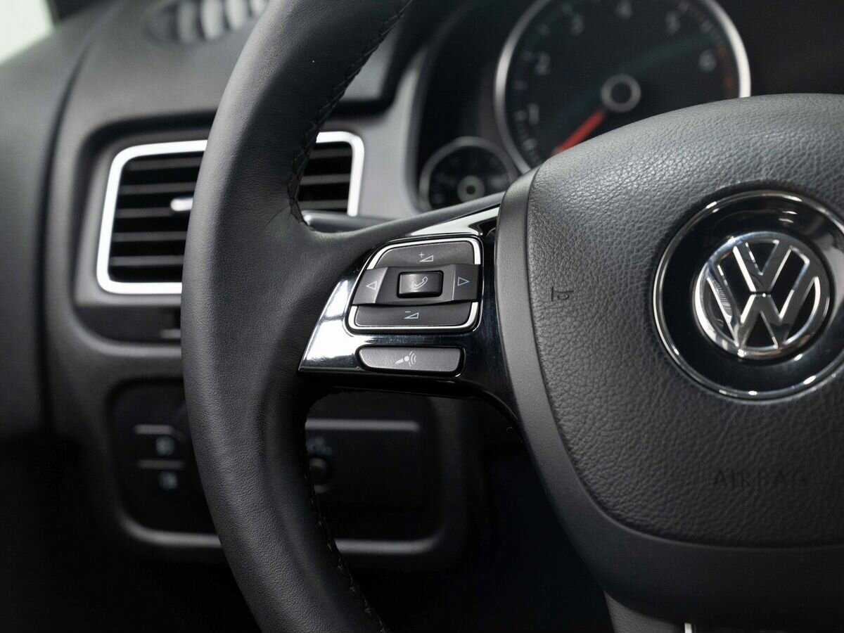 Volkswagen Touareg, 2011 Фото №17