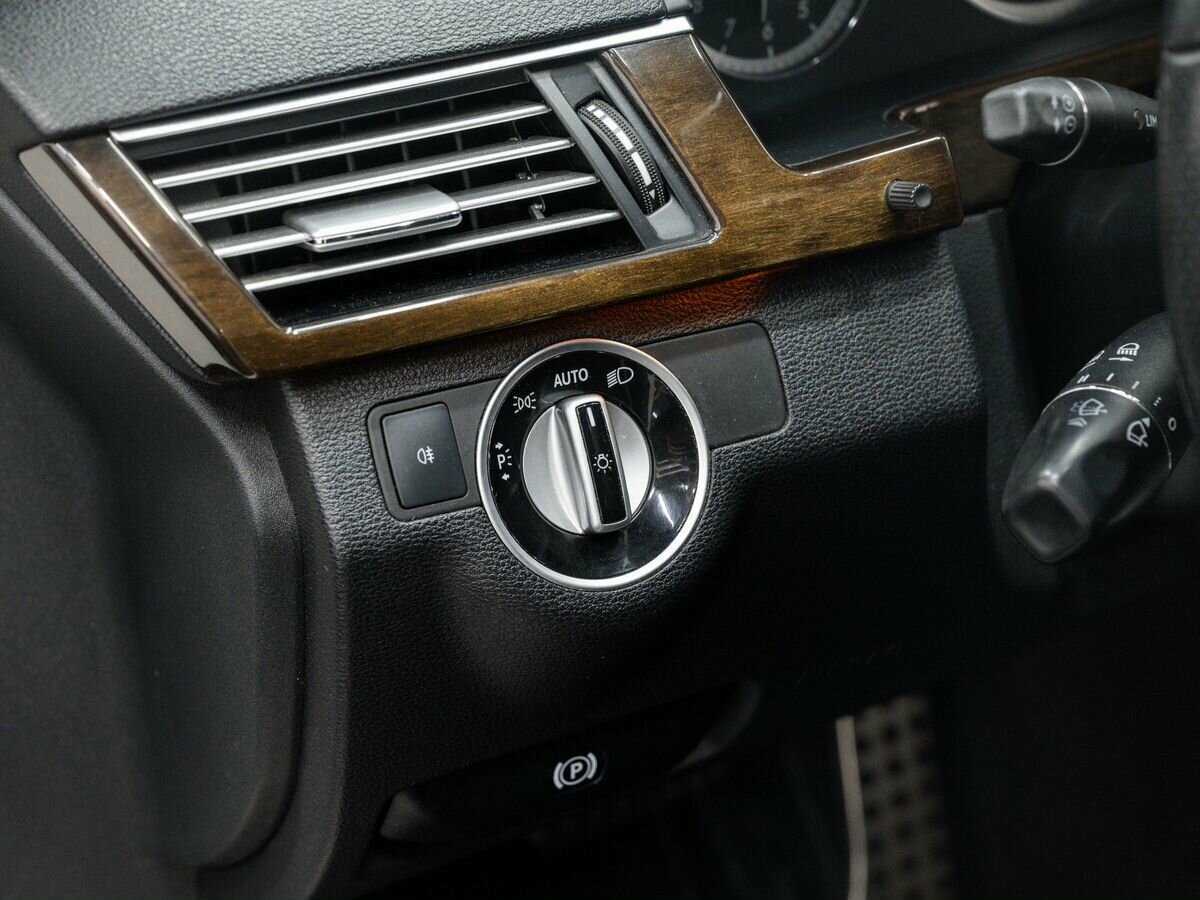 Mercedes-Benz E-Класс 200 7G-Tronic, 2011 Фото №16