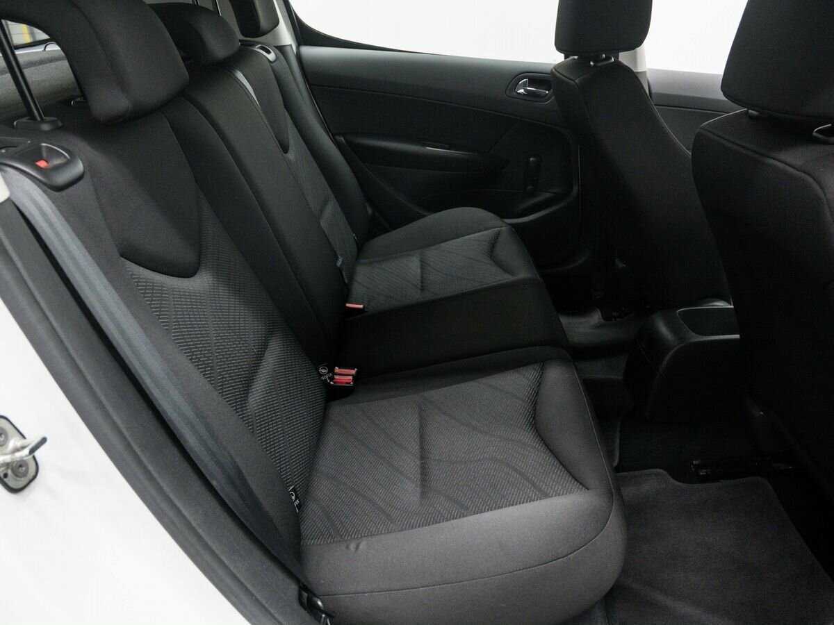 Peugeot 308, 2010 Фото №9