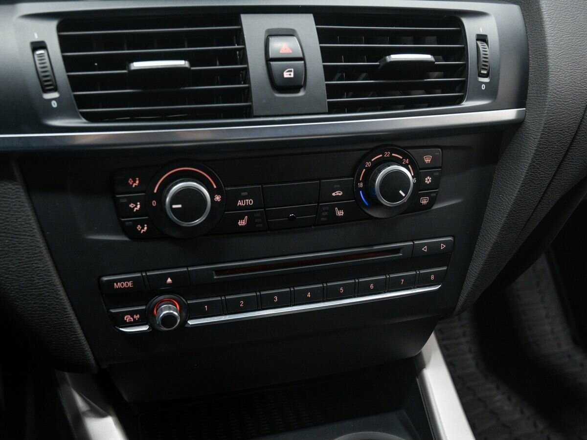 BMW X3 20d xDrive, 2011 Фото №16