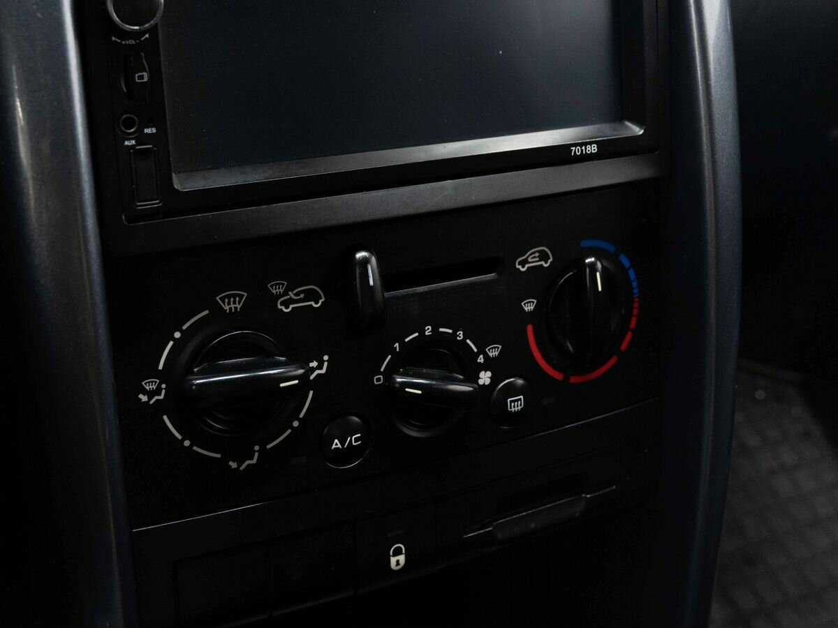 Peugeot 207, 2008 Фото №15