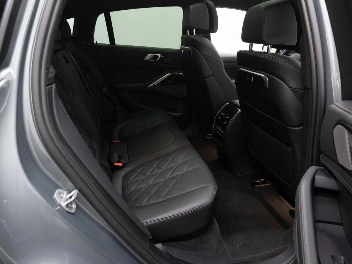 BMW X6 40i, 2023 Фото №13