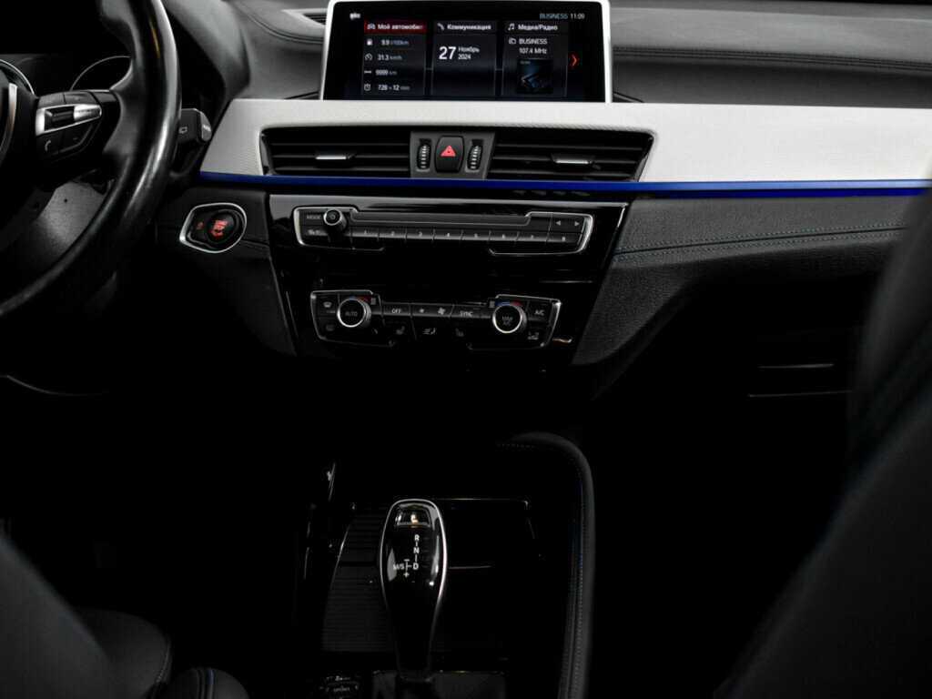 BMW X1 20i xDrive, 2020 Фото №16