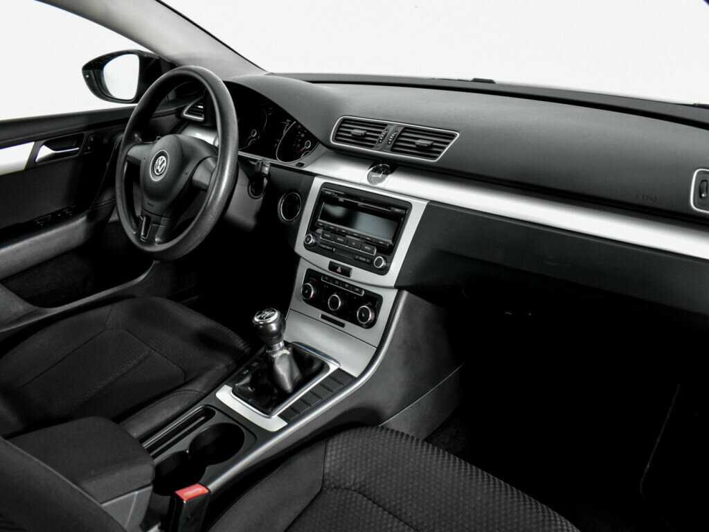 Volkswagen Passat, 2011 Фото №9