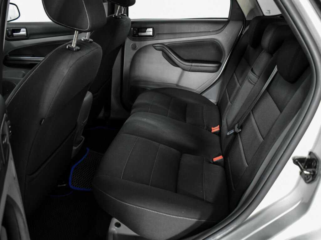 Ford Focus, 2010 Фото №11